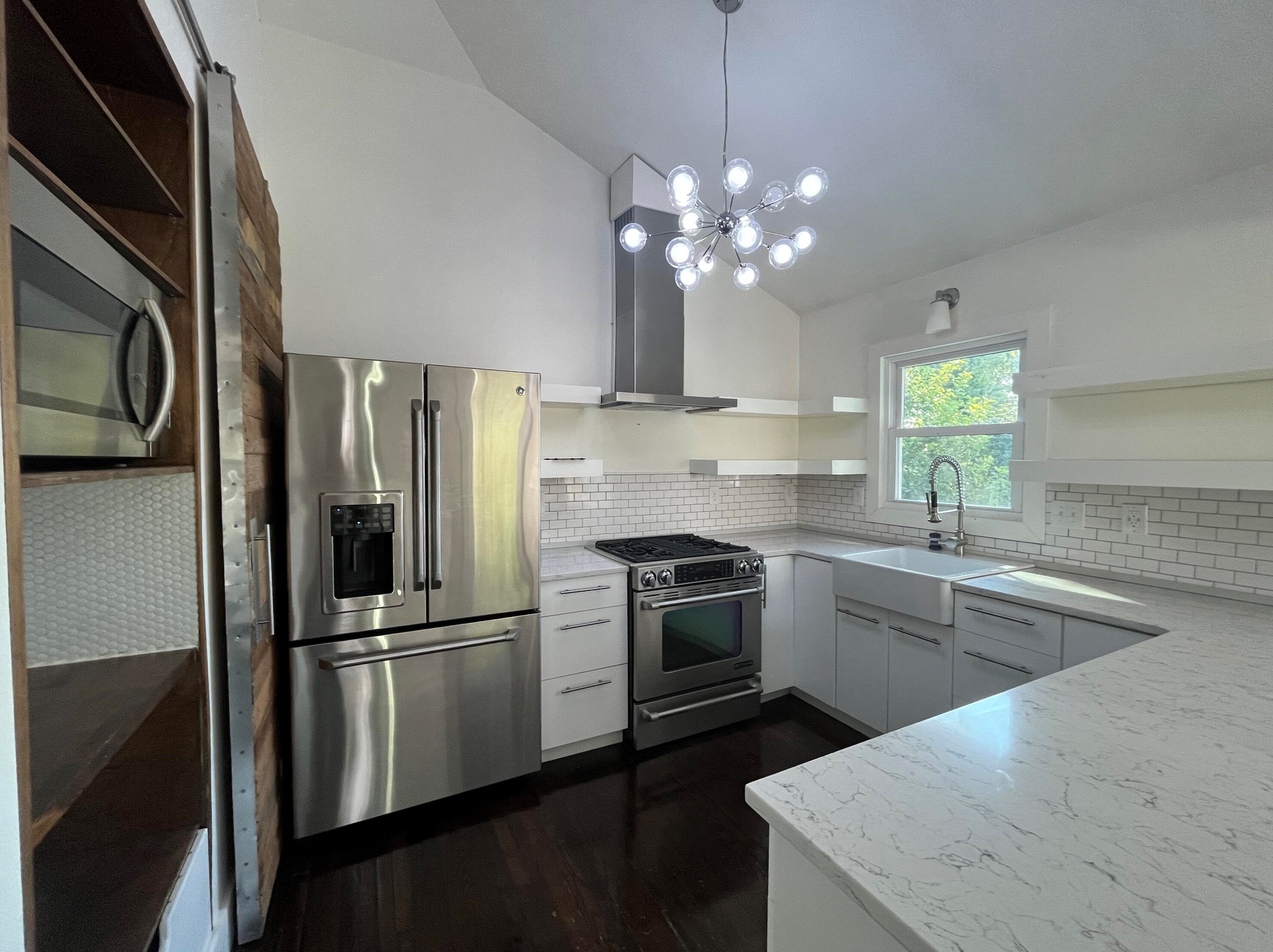 1706 Boston St, Grand Rapids MI 49506-4461 exterior