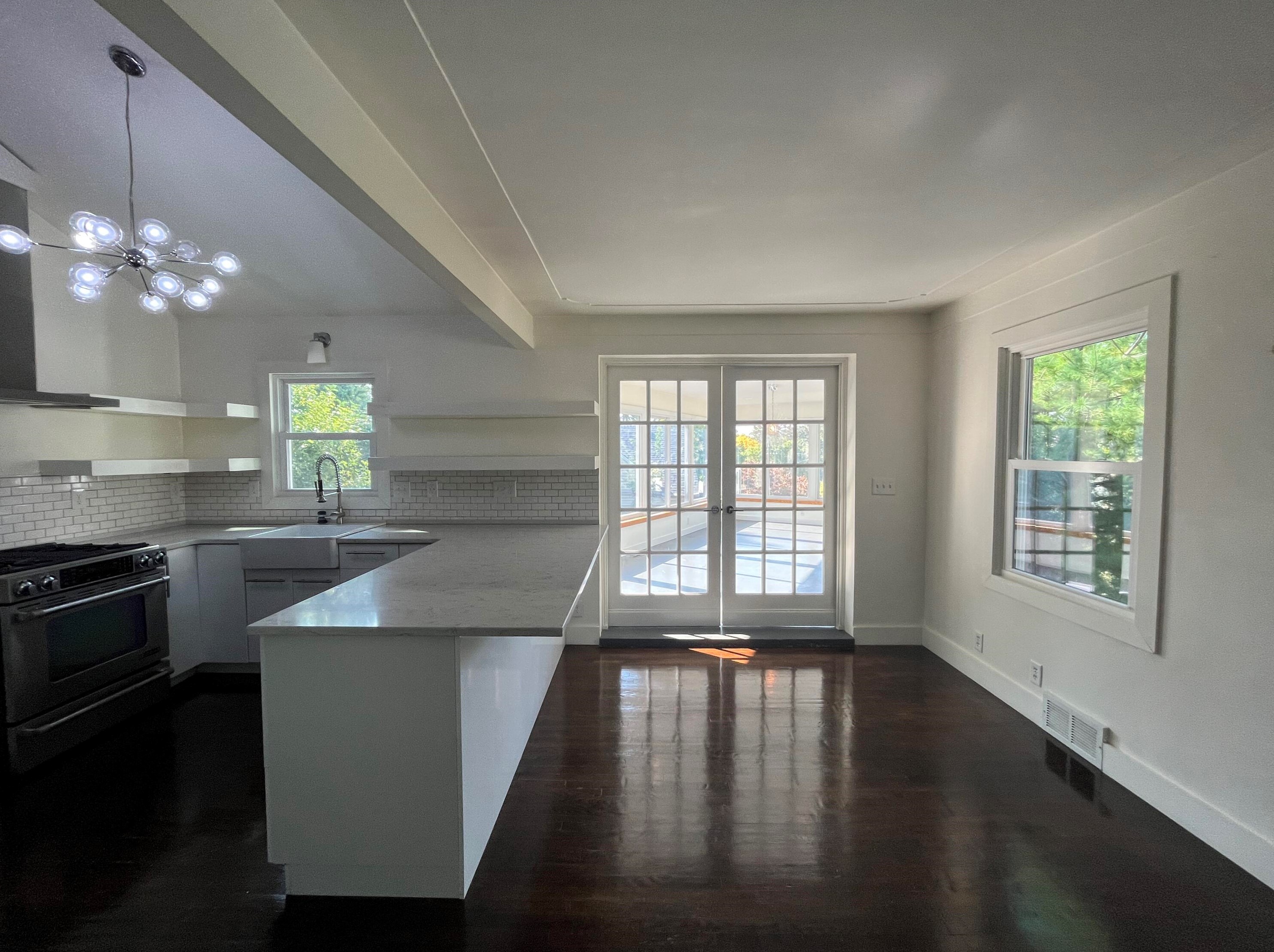 1706 Boston St, Grand Rapids MI 49506-4461 exterior