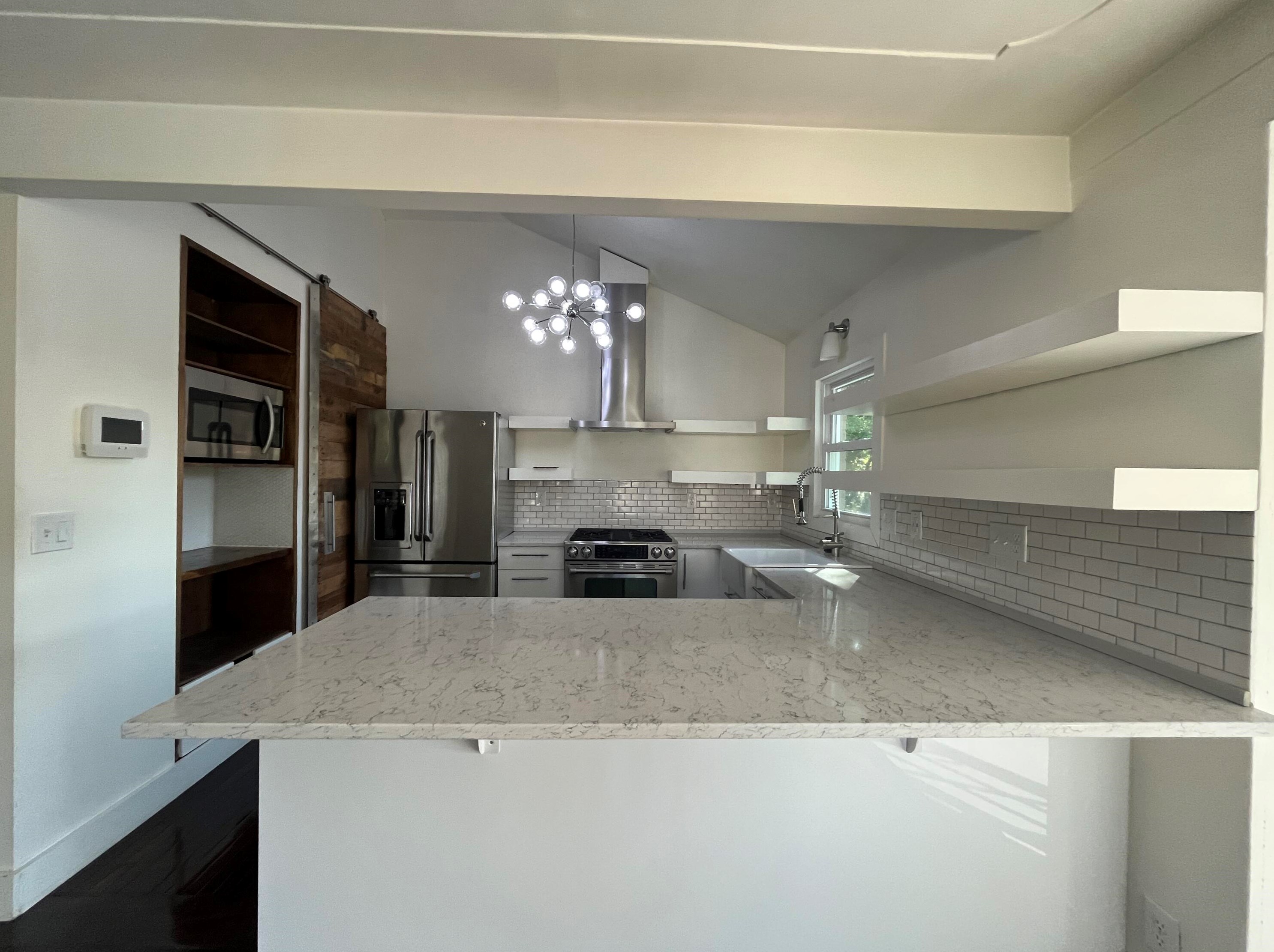 1706 Boston St, Grand Rapids MI 49506-4461 exterior