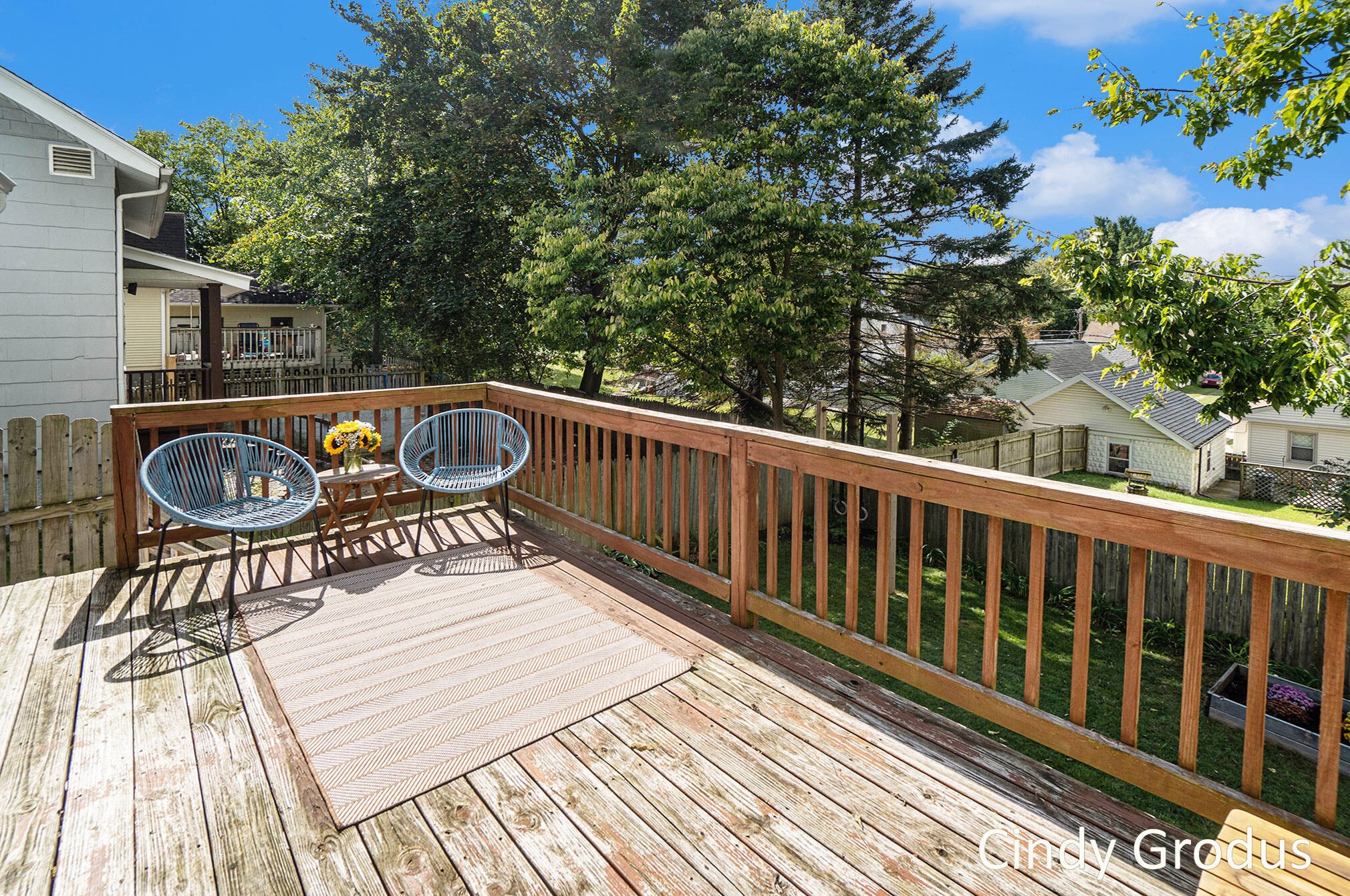 3323 Paris Ave, Grand Rapids MI 49507-2633 exterior