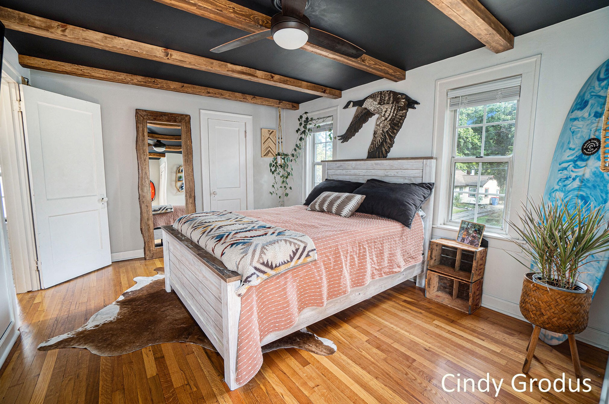 3323 Paris Ave, Grand Rapids MI 49507-2633 exterior