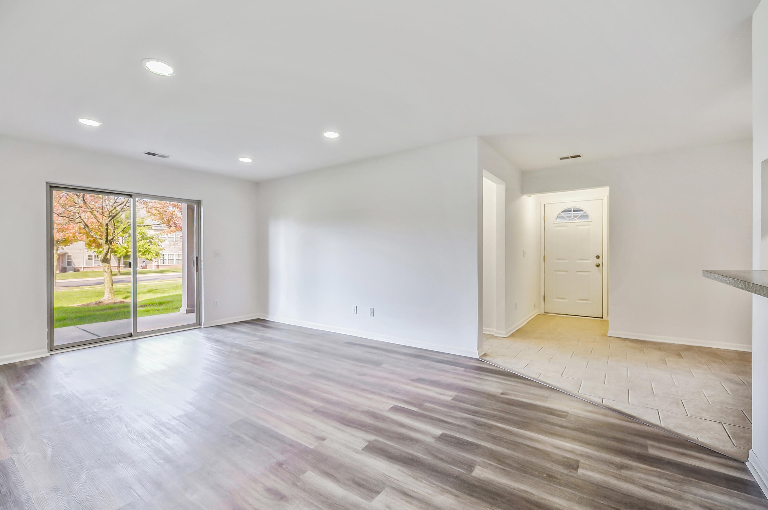 1031 Addington Ln, Ann Arbor, MI 48108-8946