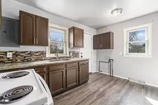 5993 John Daly St, Taylor, MI 48180 - Photo 8