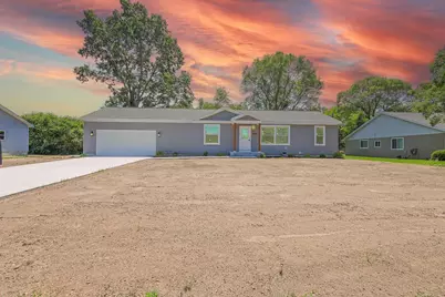 1949 Summerset Drive, Muskegon, MI 49442 - Photo 1