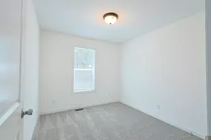 1949 Summerset Dr, Muskegon, MI 49442 - Photo 18