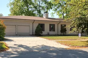 746 Lee St, South Haven, MI 49090 - Photo 1