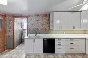 404 S McKenzie Street South, Adrian, MI 49221 - Photo 18