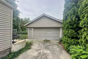 404 S McKenzie Street South, Adrian, MI 49221 - Photo 8