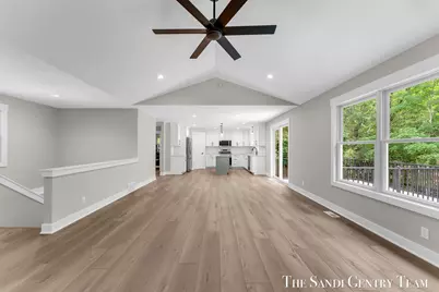 5128 Henry Street, Norton Shores, MI 49441 - Photo 8