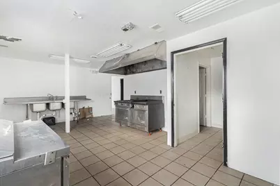 3010 E Apple Avenue, Muskegon, MI 49442 - Photo 10