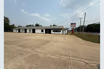 3010 E Apple Avenue, Muskegon, MI 49442 - Photo 1