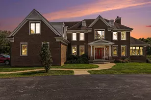 2865 Walters Way, Ann Arbor, MI 48103 - Photo 2