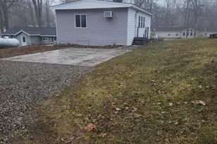 242 Bickford Dr, Coldwater, MI 49036 - Photo 6