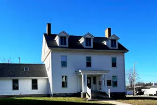 302 S Warren Ave, Big Rapids, MI 49307 - Photo 1