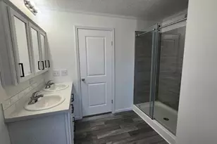 884 Ottawa Ct, Charlotte, MI 48813 - Photo 14