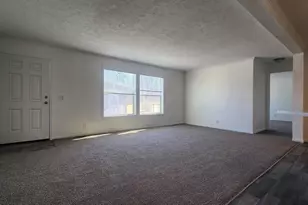 884 Ottawa Ct, Charlotte, MI 48813 - Photo 4