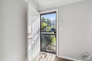 19401 Grandview St, Detroit, MI 48219 - Photo 2