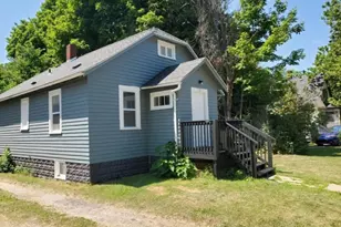 710 Buss Ave, Benton Harbor, MI 49022 - Photo 2