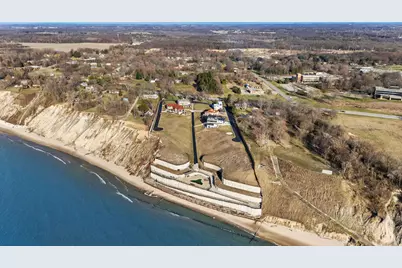 651 Sul Lago S, Benton Harbor, MI 49022 - Photo 68