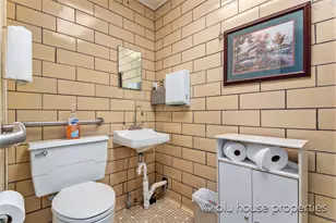 935 & 939 Fulton Street E, Grand Rapids, MI 49503 - Photo 50