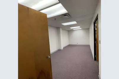 209 E Washington Avenue #144, Jackson, MI 49201 - Photo 2