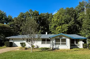 32286 Center St, Dowagiac, MI 49047 - Photo 1