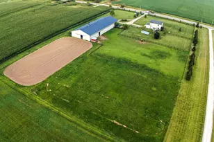 12185 Irish Rd, Otisville, MI 48463 - Photo 2