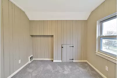 345 E Goulson Avenue, Hazel Park, MI 48030 - Photo 8