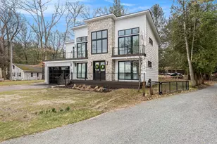 7505 S Lakeshore Dr, Pentwater, MI 49449 - Photo 2