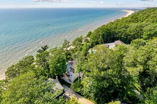 18215 Spindle Dr, Grand Haven, MI 49417 - Photo 2