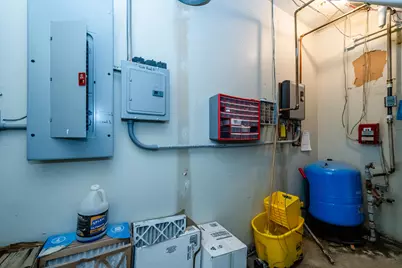 641 S Crystal Avenue, Benton Harbor, MI 49022 - Photo 24