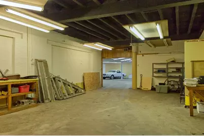 528 E Michigan Avenue, Jackson, MI 49201 - Photo 6