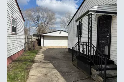 22458 Hillock Avenue, Warren, MI 48089 - Photo 2