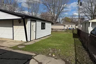 22458 Hillock Ave, Warren, MI 48089 - Photo 4