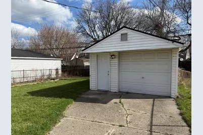 17728 Toepfer Drive, Eastpointe, MI 48021 - Photo 2