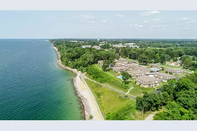 3622 Lakeshore Drive #G 1, Saint Joseph, MI 49085 - Photo 2