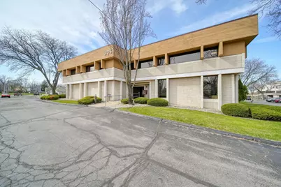 306 W Washington Avenue #105, Jackson, MI 49201 - Photo 2