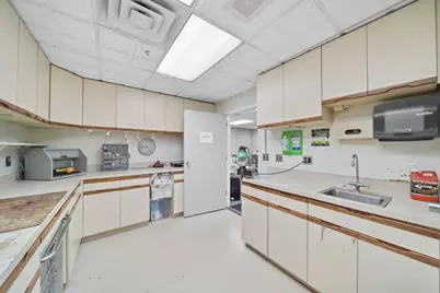 306 W Washington Avenue #105, Jackson, MI 49201 - Photo 28