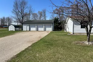 59178 Nora Dr, Colon, MI 49040 - Photo 4