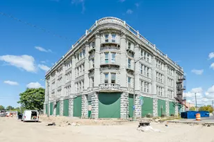 93 W Wall St, Benton Harbor, MI 49022 - Photo 1