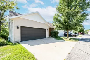 713 Tioga Park, Big Rapids, MI 49307 - Photo 2