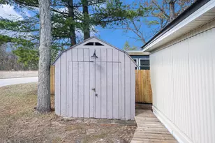 5710 Pear Ave, Newaygo, MI 49337 - Photo 16