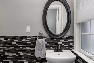 240 McKinley Ave, Grosse Pointe Farms, MI 48236 - Photo 12