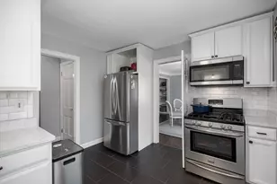 240 McKinley Ave, Grosse Pointe Farms, MI 48236 - Photo 10