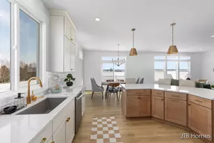 11386 Shoreline Dr, Allendale, MI 49401 - Photo 10