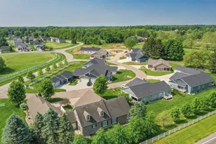 143 Lexington Pointe Dr, Niles, MI 49120 - Photo 4