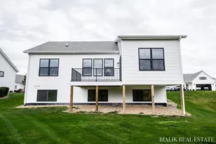 594 Sun Vale Ln, Grandville, MI 49418 - Photo 46