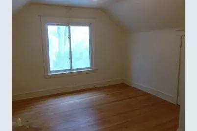 117 NE Leonard, Grand Rapids, MI 49503 - Photo 6