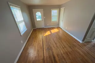 18761 Kingsville St, Harper Woods, MI 48225 - Photo 4