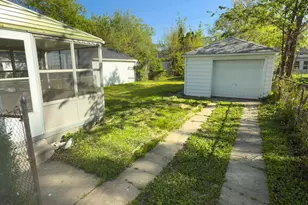 18761 Kingsville St, Harper Woods, MI 48225 - Photo 2